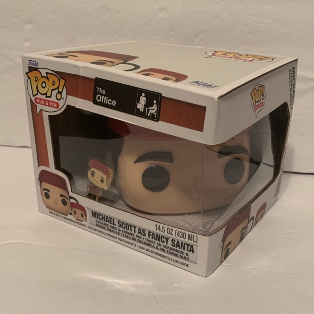 Funko Pop! The Office Michael Scott as Fancy Santa Mug Pin Walmart Exclusive